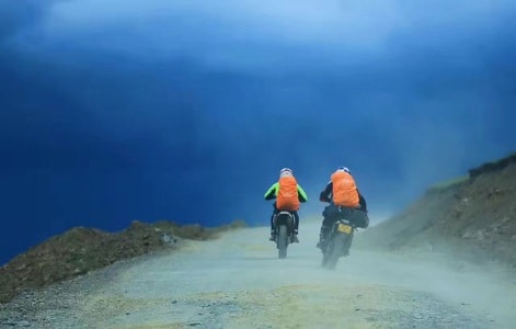 风光-旅行-摩托车-骑手-背影 图片素材