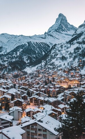 旅行-雪-童话-小镇-欧洲 图片素材