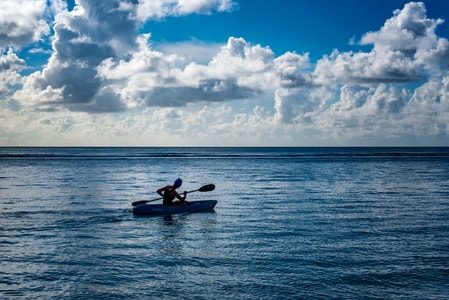 糖果-水-马尔代夫-人像-划船 图片素材