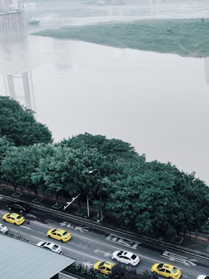 街头-车-重庆-街拍-小黄车 图片素材