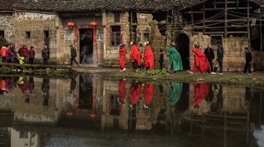 民俗文化-房屋-瓦房-河-河流 图片素材