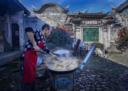 生活摄影-男人-男性-厨师-树 图片素材