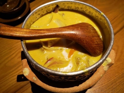珞寂朵-泰国料理-椰青汁-黄咖喱牛腩-美食 图片素材