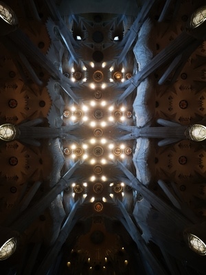 对称美-珞寂朵-教堂-西班牙-建筑 图片素材