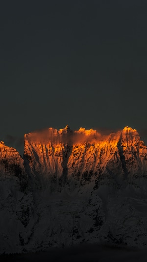 梅里雪山-云南-雪山-五冠峰-日照金山 图片素材