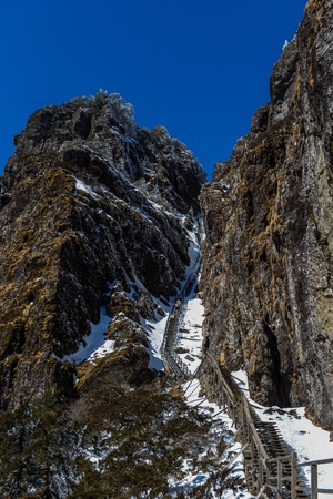 轿子山-白云-蓝天-雪山-你好2020 图片素材
