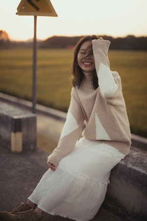 人像-唯美-夕阳-冬季-美女 图片素材
