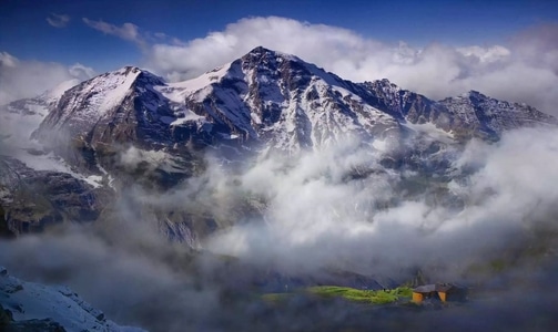 旅拍-云飘-白雪-山脉-阿尔卑斯 图片素材