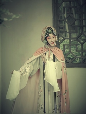 宅家-美女-女性-女人-美女 图片素材