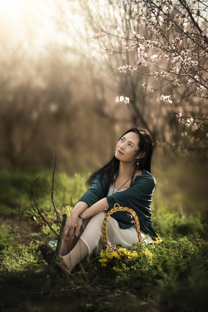 桃花-春光-美人-人像-三月 图片素材