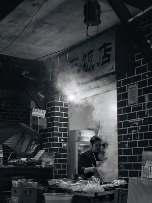 重庆小面-店铺-饭店-女性-女人 图片素材