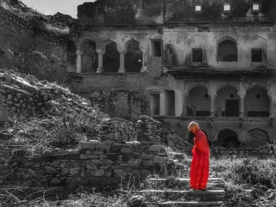 风光-废墟-印度-红衣女郎-斋普尔 图片素材