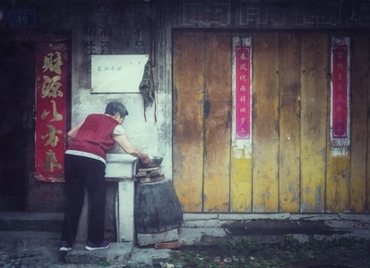民国春巷-扫街-在路上-西津渡-镇江 图片素材