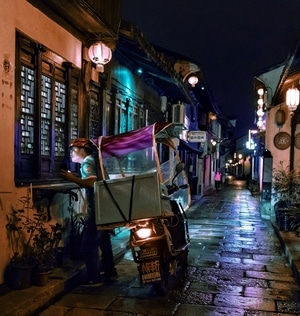 古镇-快递-夜景-街道-街景 图片素材