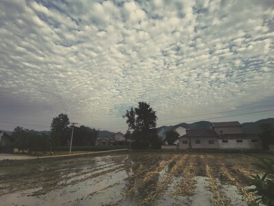 天空-云层涌动-我要上热门-美景-农忙 图片素材