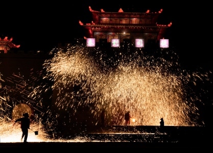 旅拍-色彩-光影-抓拍-古建筑 图片素材