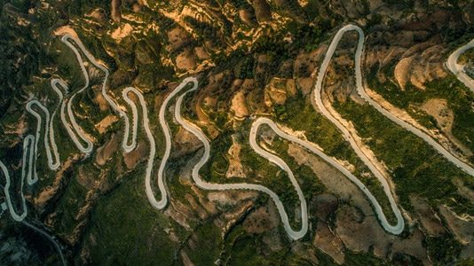 风光-航拍-弯路-大山深处-陇南 图片素材