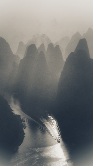生活-在路上-手机-风景-黑白 图片素材