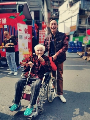 你好2020-年味-街拍-心情-老人 图片素材