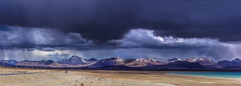 湖泊-雪山-西藏-云层-行摄 图片素材