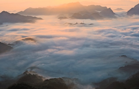 四川长宁-风光-云雾缭绕-山脉-光影 图片素材