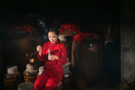 人像-弱光-暗调-美女-女性 图片素材