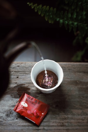 静物-杯-茶-暗调-茶 图片素材