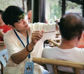 成都-人民公园-舒耳郎-街拍-人文 图片素材