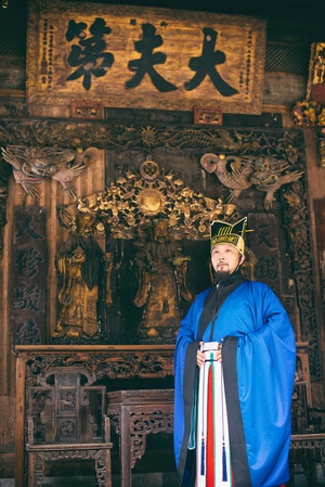 古风-汉服-环境人像-秋月半弯-色彩 图片素材