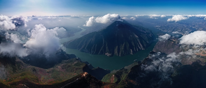 鹰之眼-秋色-山峰-火山-风光 图片素材