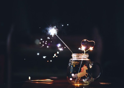 随拍-日常-瓶子-玻璃杯-火花 图片素材