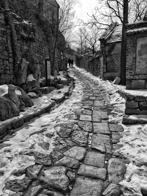 旅行-风光-石头墙-乡间小路-小路 图片素材