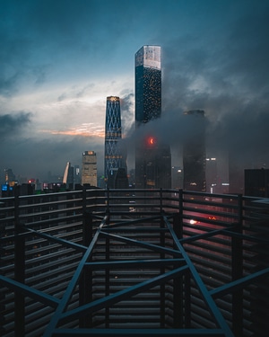 ins-rooftop-欢迎约拍-旅行是我的解药-城市 图片素材