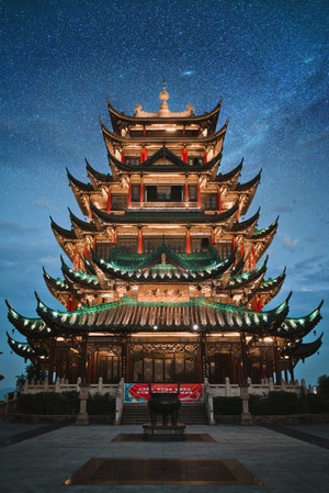 风光-手机摄影-城市探索-高处不胜寒-调色 图片素材