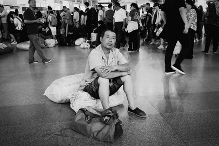 街头-纪实-男性-男人-旅客 图片素材