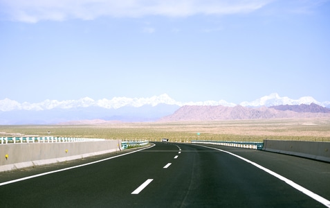旅行-风光-高原-公路-沙尘暴 图片素材
