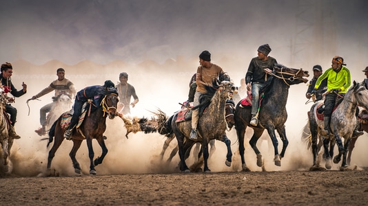 旅行-喀什旅游-赛马-叼羊活动-叼羊 图片素材