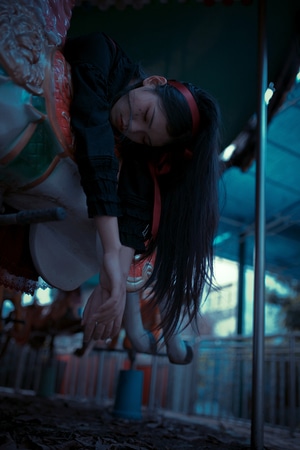 人像-写真-情绪-女性-少女 图片素材