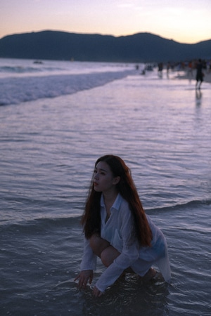 海边-三亚-湖-少女-女孩 图片素材