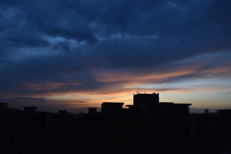 天空-日落-楼顶-云彩-风景 图片素材