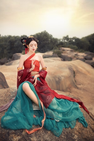 敦煌-古风-汉服写真-飞天-美人 图片素材