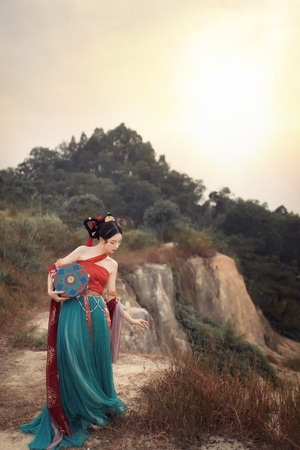 敦煌-古风-汉服写真-飞天-美人 图片素材