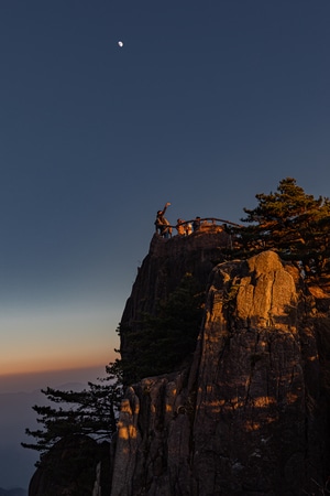 我的2019-黄山-日月-风景-山峰 图片素材
