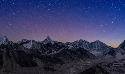雪山-星空-夜景-宅家-户外 图片素材
