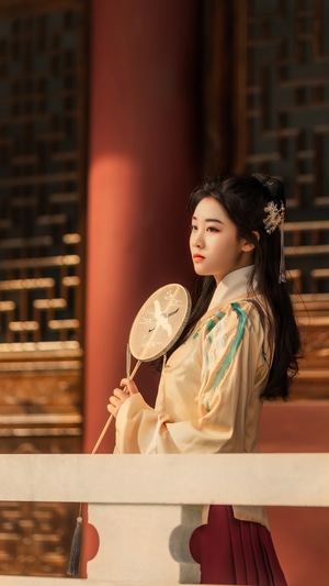 人像-古风-汉服-美女-你好2020 图片素材