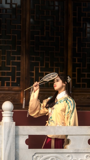 人像-古风-汉服-美女-你好2020 图片素材