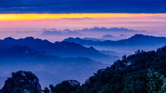 早晨-云海-山区-日出-山峰 图片素材