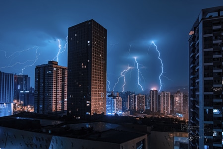 夜景-闪电-城市-城市风光-房屋 图片素材