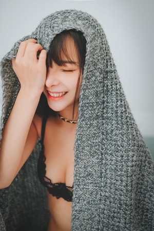 胶片-日系-干净-高级灰-毛毯 图片素材