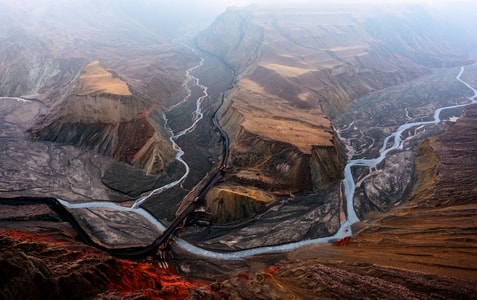 风光-旅行-色彩-峡谷-新疆 图片素材